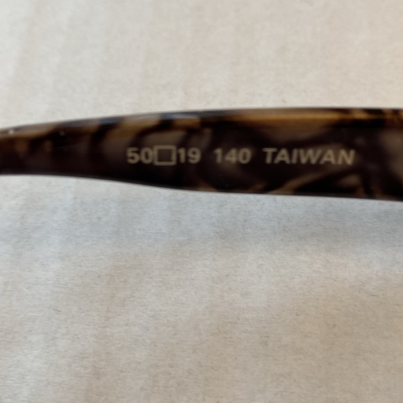 Reader Sunglasses. 1.5 Strength - Picture 4 of 7